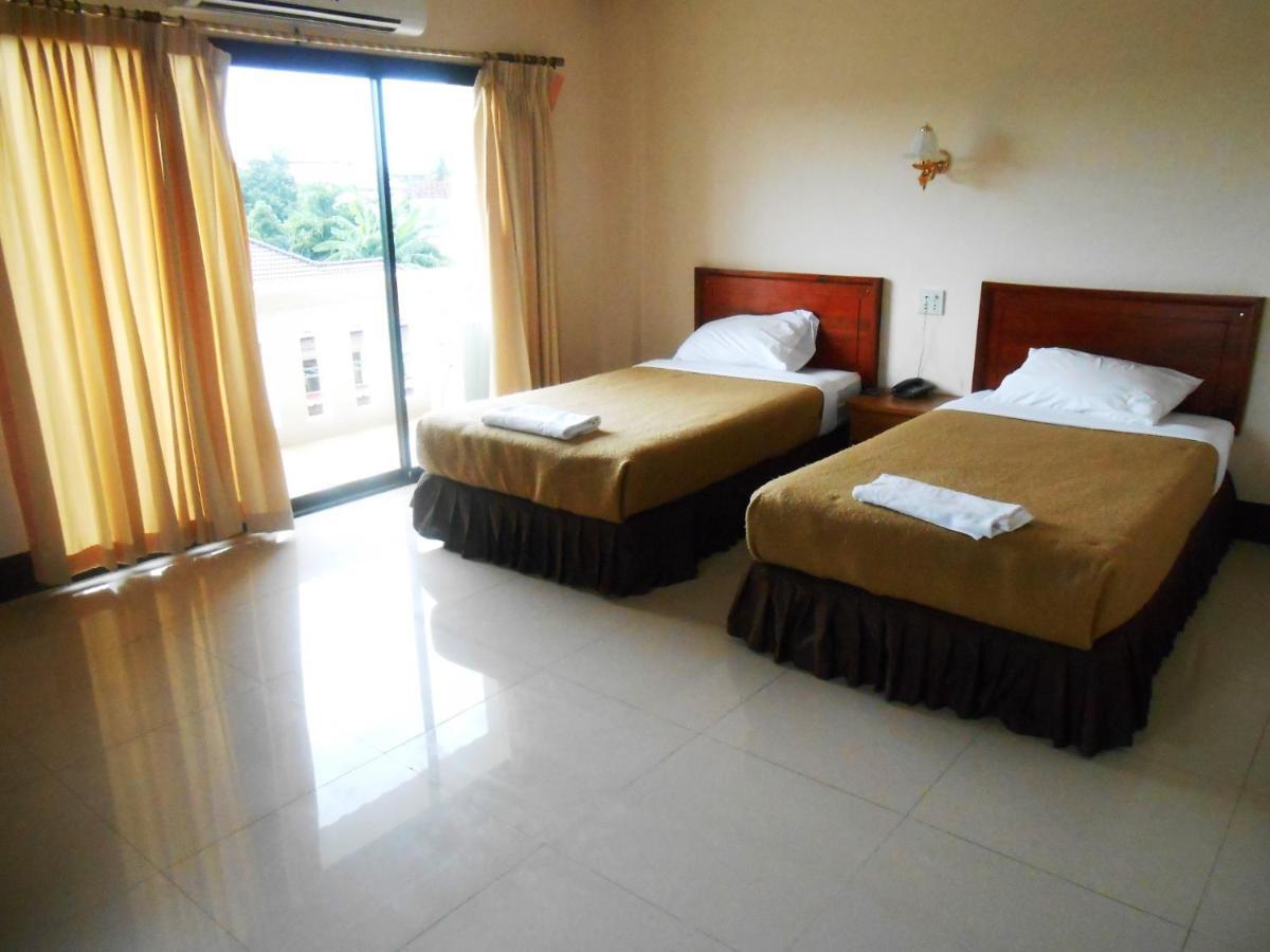 Chaleunehoung Hotel Vientiane Room photo